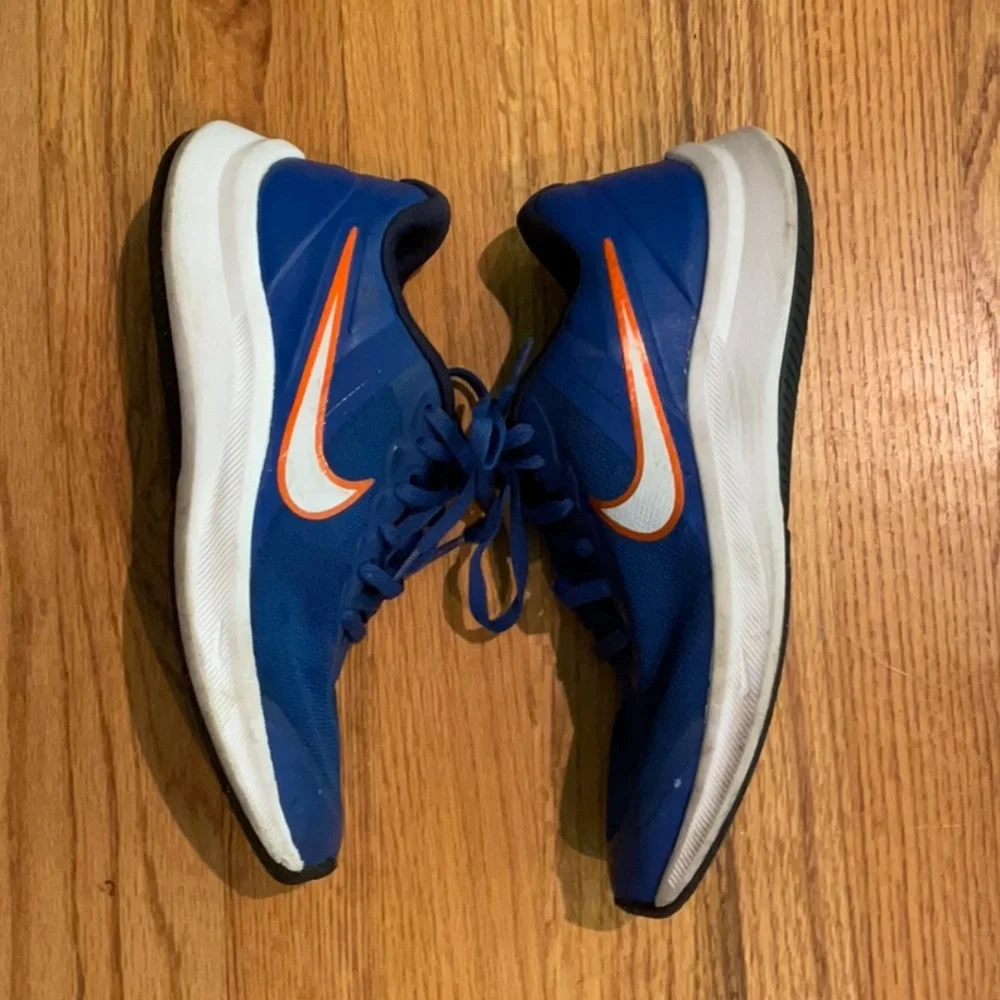 Nike - Shoes - Road Runner Sneakers - Boy’s Big Kids Size 5Y - Blue/White
